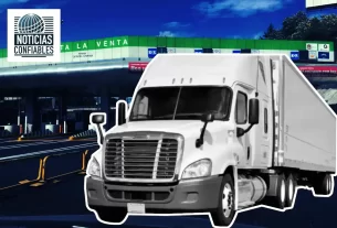 En el lugar del percance se encontraron impactos de bala por lo que las autoridades sugieren que el accidente pudo haber sido consecuencia de un intento de asalto, lamentablemente, el chofer de la unidad perdió la vida.